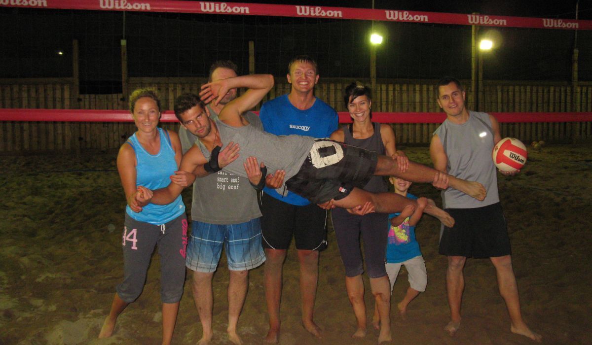 Beach Adult Volleyball League sllide 2